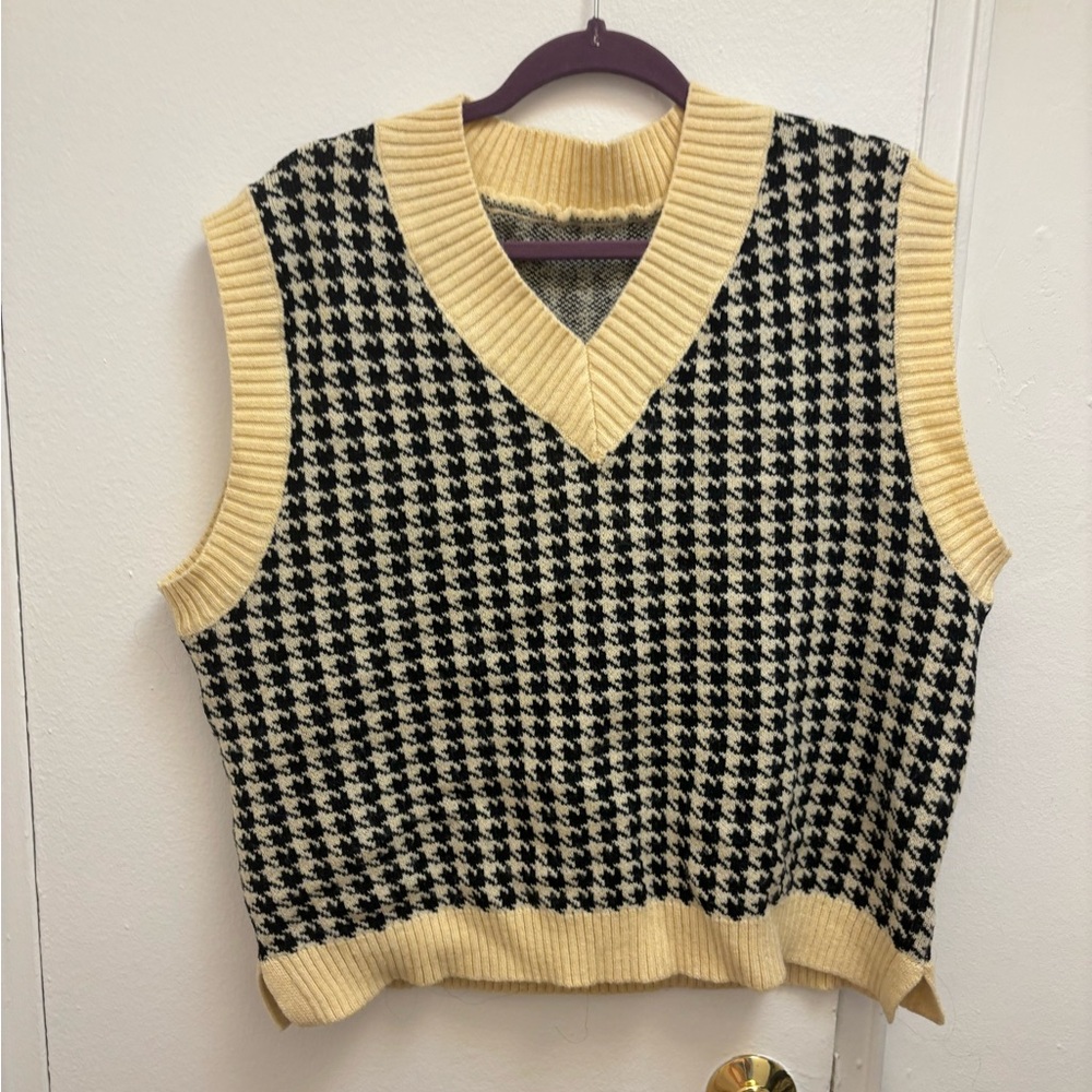 Houndstooth vest